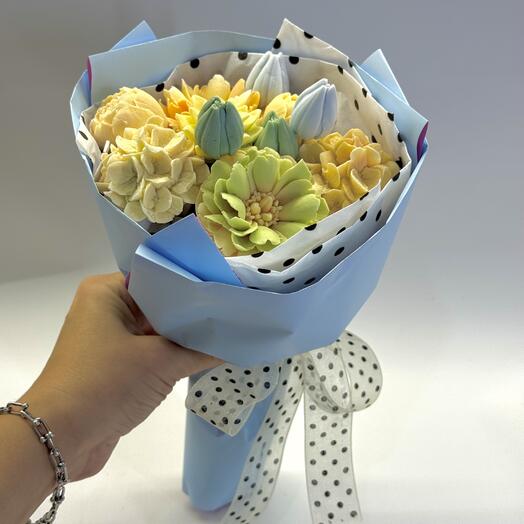 Букетик в руку ароматные цветы