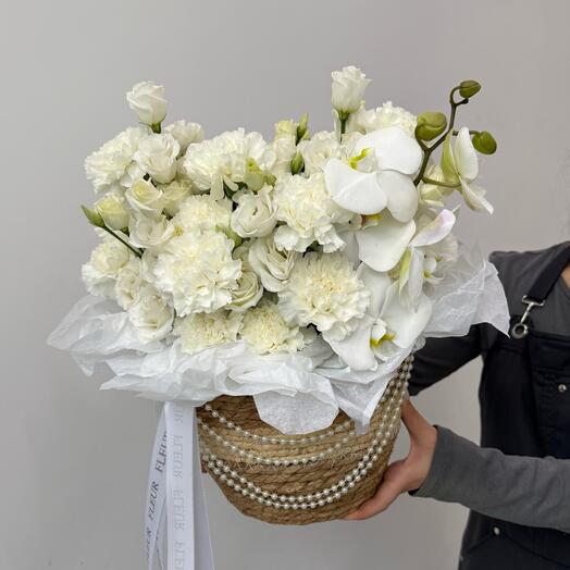 Корзина цветов белая нежность 🕊️🕊️🕊️