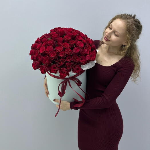 Композиция красные кенийские розы