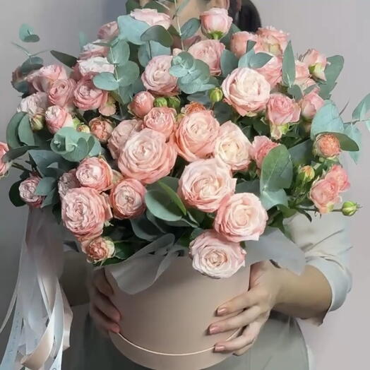 Композиция из кустовых пионовидных роз Малам Бомбастик💕