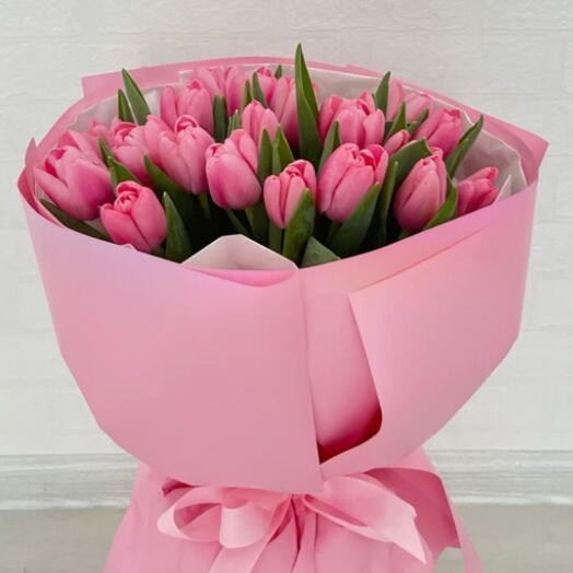 Розовые тюльпаны