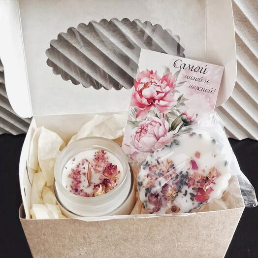 Подарочный набор с аромасвечей 2