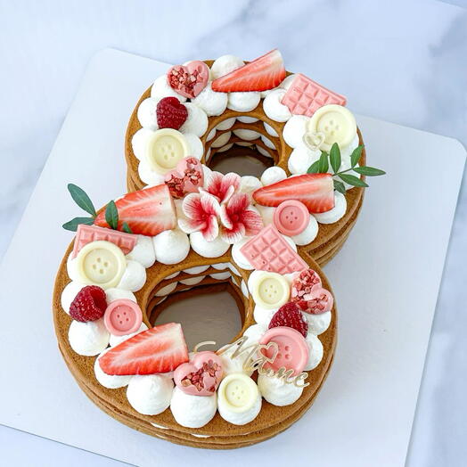 Торт цифра 8 с медовыми коржами
