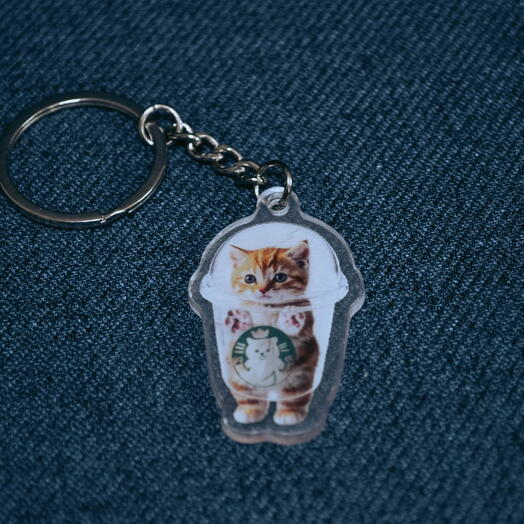 Котик в стакане