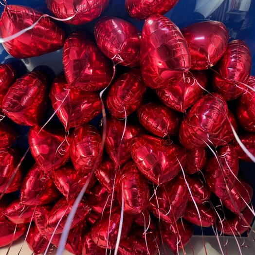 50 сердец под потолок с гелием