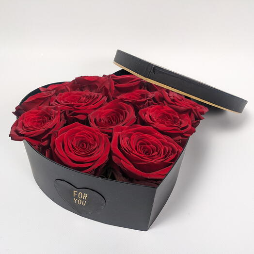 12 Red Roses in a box