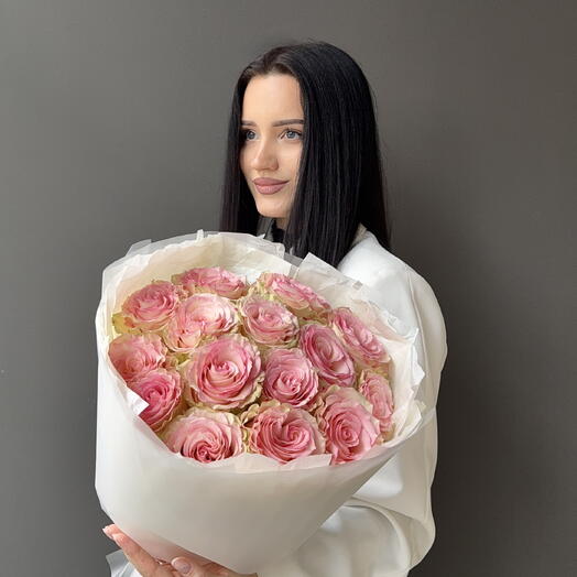 Букет из 15 розовых роз Эсперанса