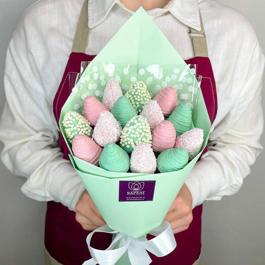Strawberry bouquet, chocolate covered strawberries, strawberry bouquet, edible bouquet, sweet bouquet Rainbow of feelings