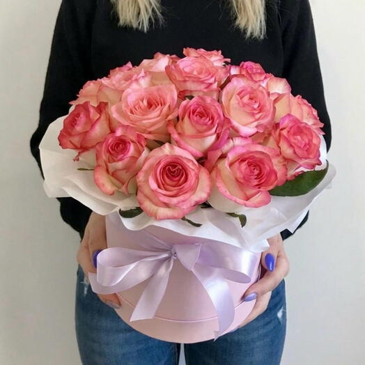 19 роз в шляпной коробке, Джумилия, арт 08 Flower Perfect