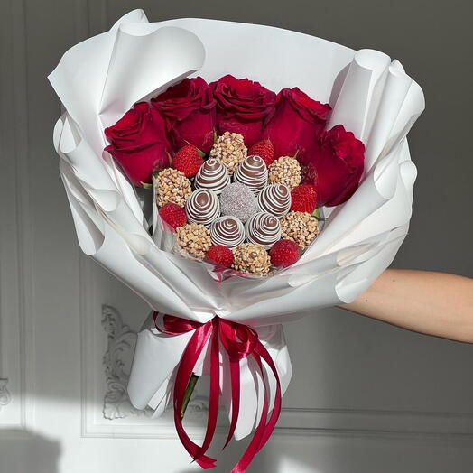 A bouquet of chocolate-covered strawberries with red roses, "Berry Love"