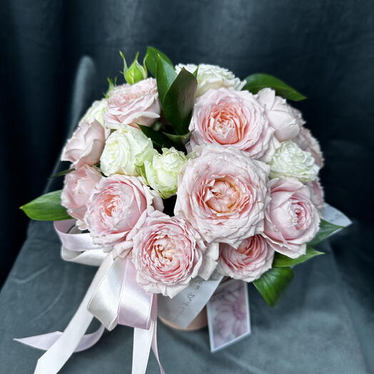 Нежный стаканчик из роз💗