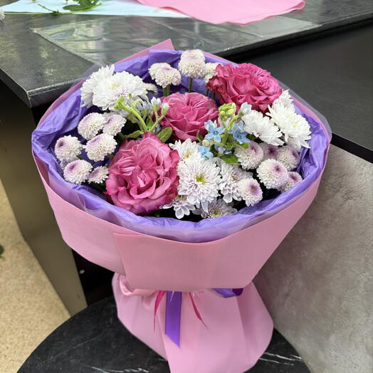Яркий букет из хризантем и роз💕💕