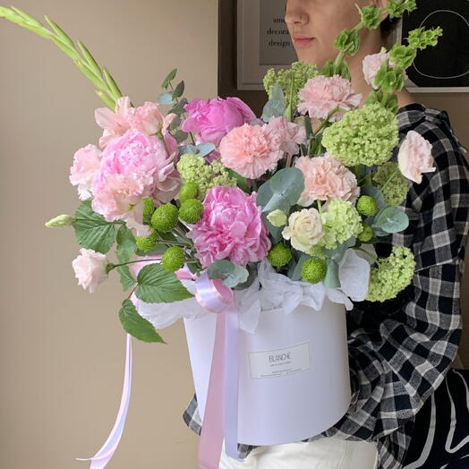 Композиция «Вдохновение» с пионами, вибурнумом, молюцеллой, Эустомой🌸💚