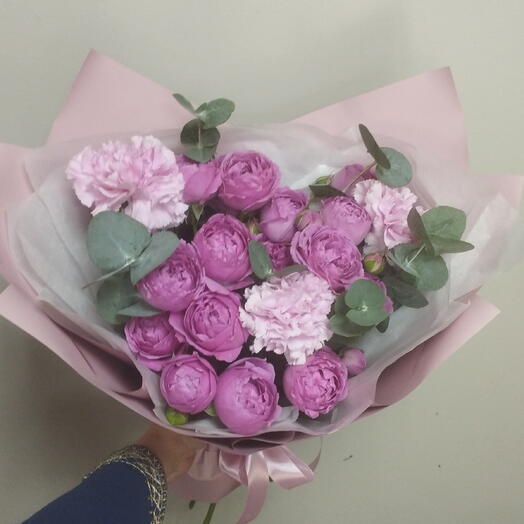 Букет из кустовых роз и диантусов Акция 🤩