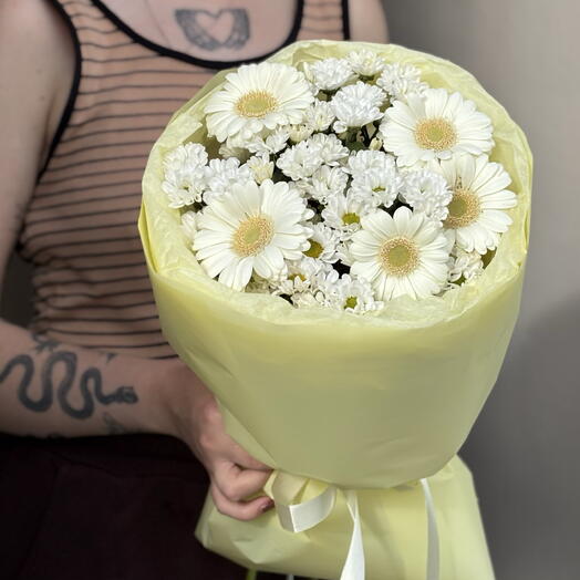 Букет из стойких Гербер и хризантем сантини 🌼