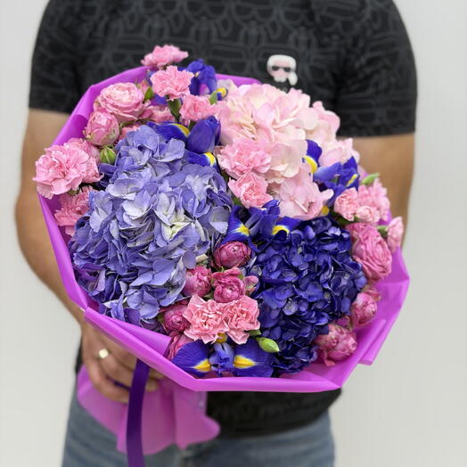 Букет из Гортензий и кустового Диантуса🌷