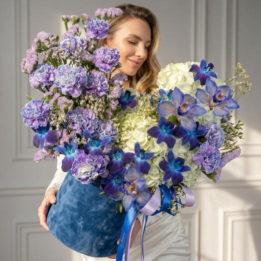 Огромный космос из орхидей и диантуса. Композиция 755 Leora Flowers дом цветочной моды