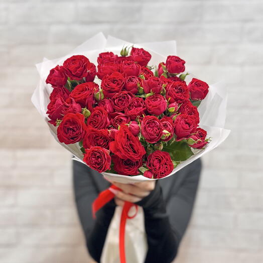 Букет кустовых роз 9