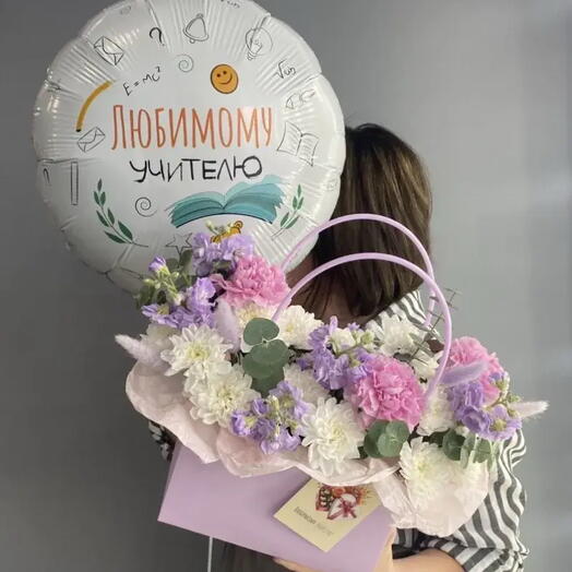 Композиция с розовым диантусом 🌸 и 🎈на 1 сентября 🍁🔔🎒