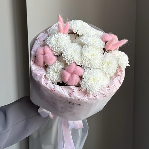 Букет хризантемы и хлопок