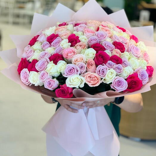 Mixed bouquet of 101 roses