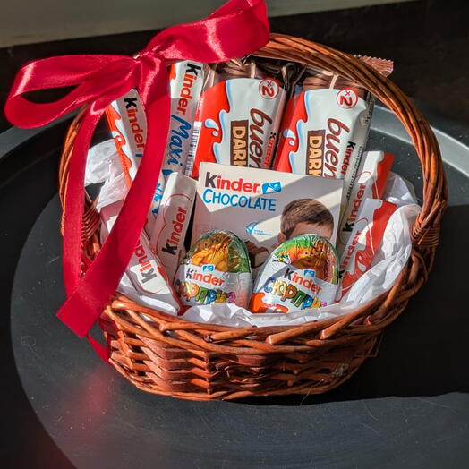 Корзина со сладостями kinder️