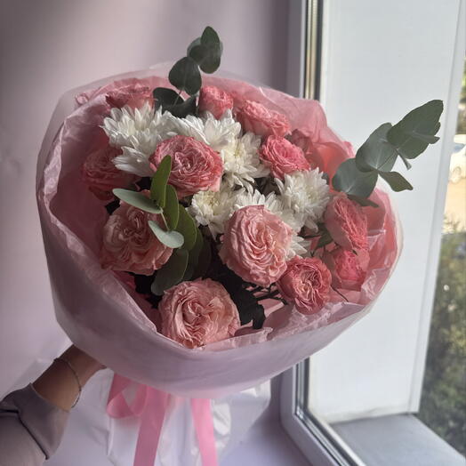 Букет из кустовых роз