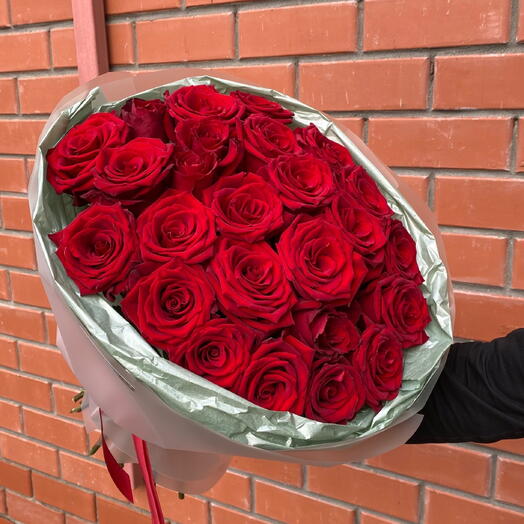 Роза Эквадор красные 25 шт