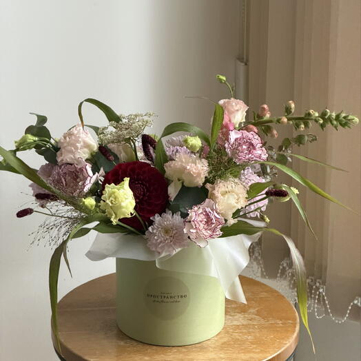 Композиция в коробочке с георгином🌸