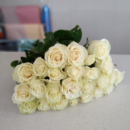 25 rosas Blancas 60cm