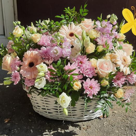 Basket with flowers "Tenderness"