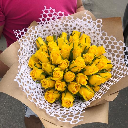 35 yellow roses