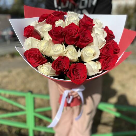Bouquet of 31 red and white roses