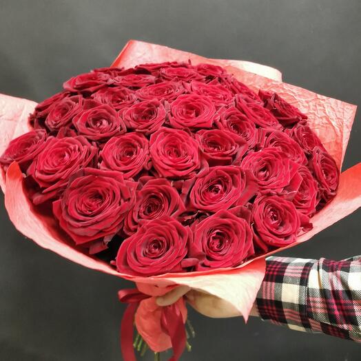Bouquet of 35 red roses 50 cm