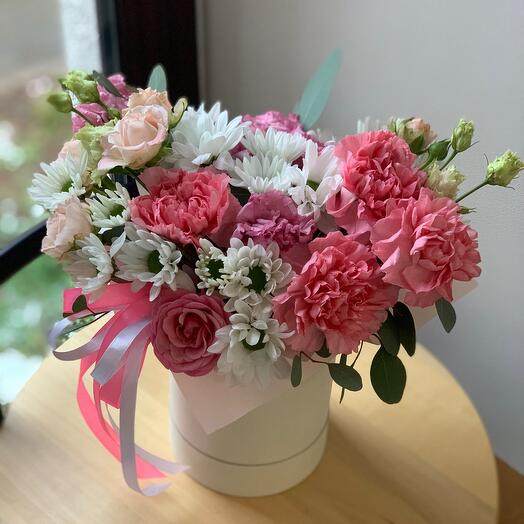 Delicate box with flowers