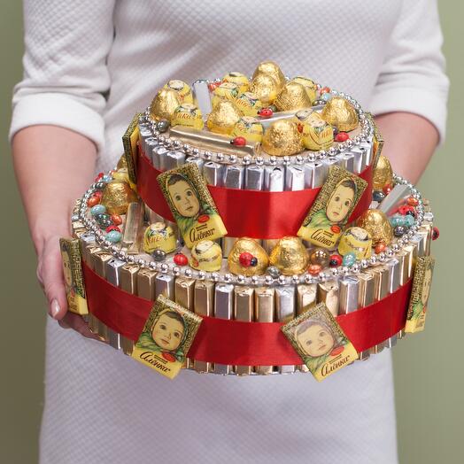 Торт из шоколадок "Аленка"