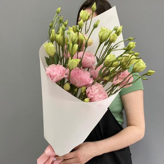 Букет комплимент из лизиантусов