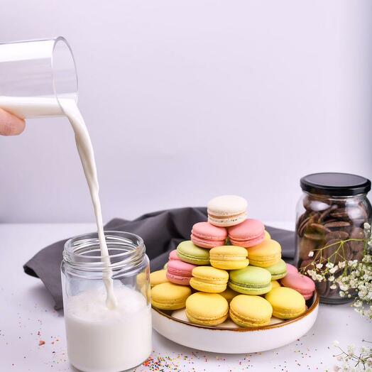 Assorted Macarons Pack in Jar 24 Pcs