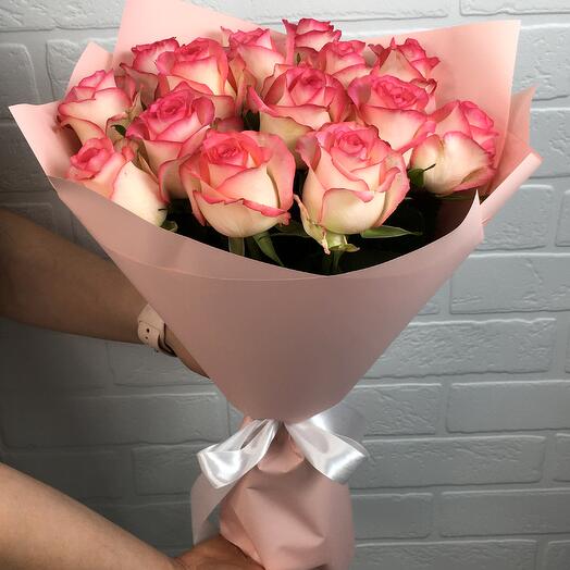 "Jumilia Roses" bouquet of 15 Jumilia roses