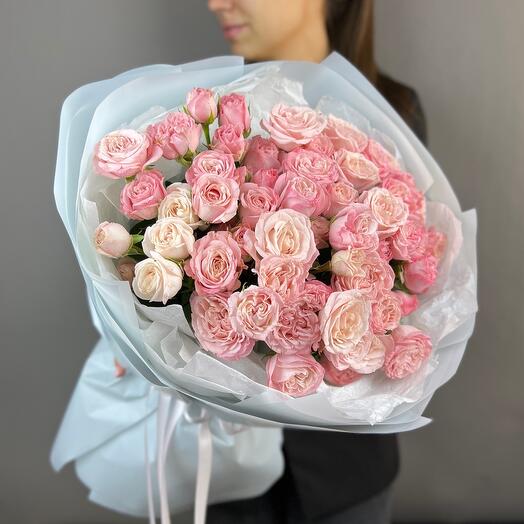 15 bush peony-shaped roses