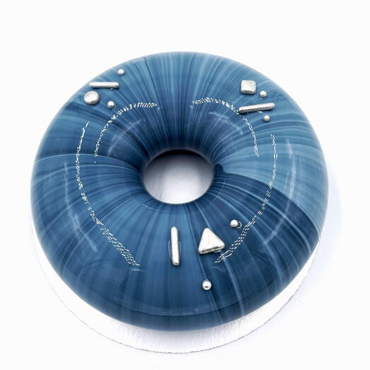 Муссовый торт с двумя начинками: клубничной и ванильной