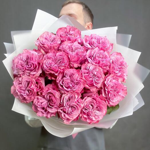 Monobucket of 15 peony-shaped roses Country blues