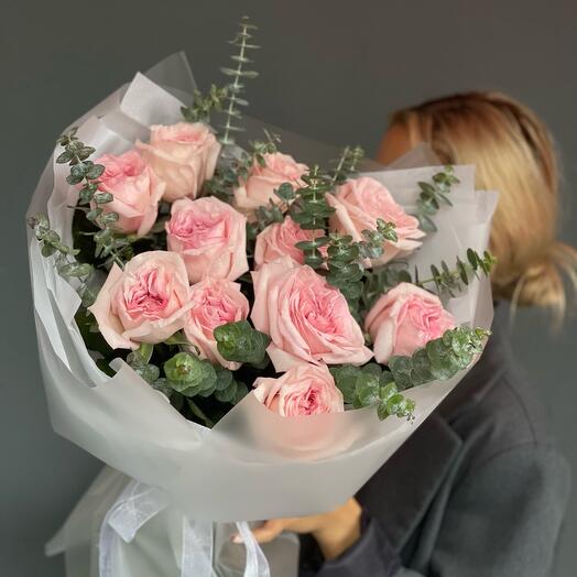 Розовые ароматные розы Pink