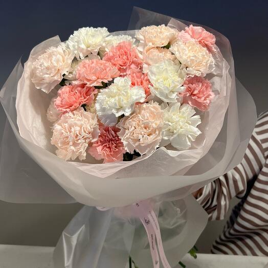 Моно букет из нежных и стойких гвоздик 🧁