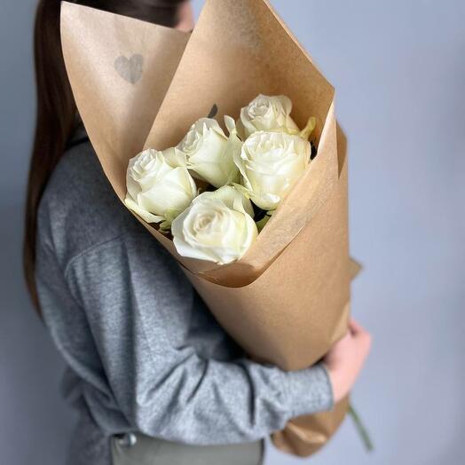 5 white roses in a gift box