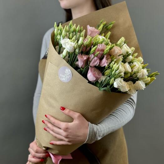 Букет из 9 Эустом Микс