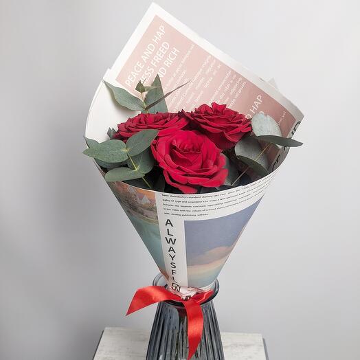3 Red roses