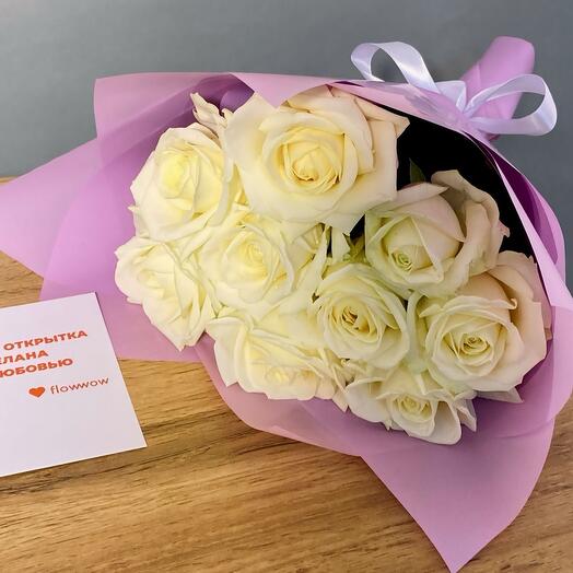 Букет из 11 белых роз в розовой упаковке