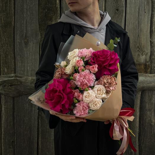 Original bouquet with French rose and dianthus "Sicily" FM146