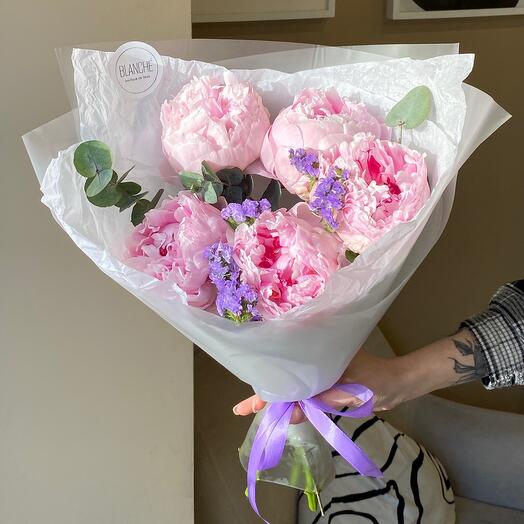 Букет «Пломбир» из 5 роскошных пионов 💜🌸